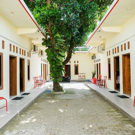 Reddoorz @ Umbul Ponggok Waterpark Klaten Экстерьер фото
